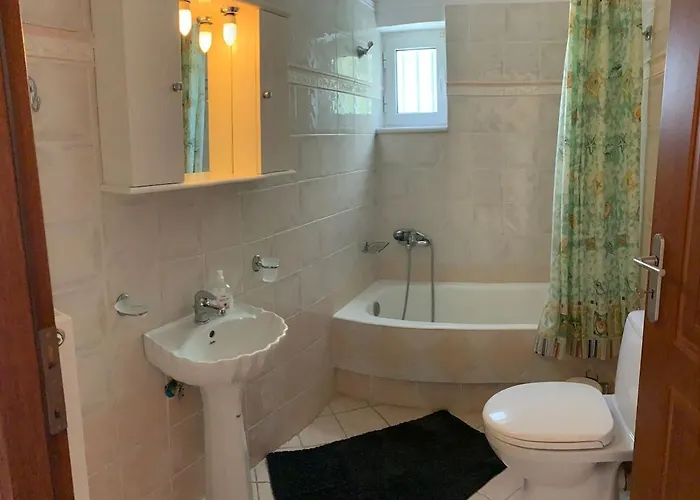 Luxury In - Orangerie Nyaraló