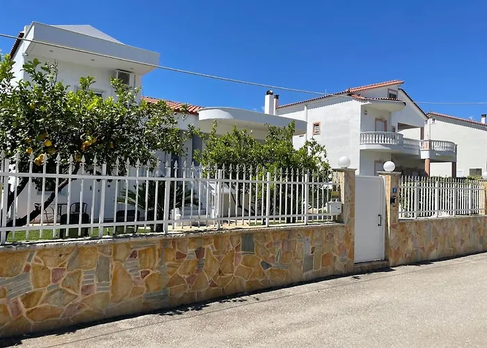 Luxury In - Orangerie Káto Ássos